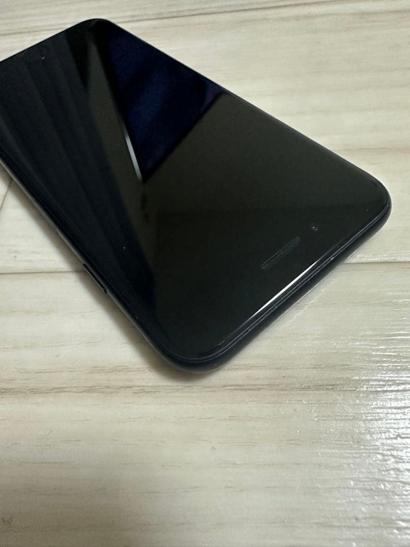 iPhone SE3 128GBブラック 付属品完備、美品です！