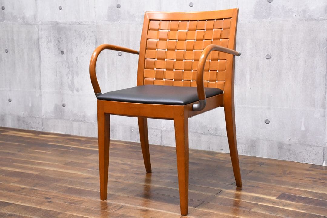 EJI57 アルフレックス LUCA アームチェア ダイニングチェア 川上元美