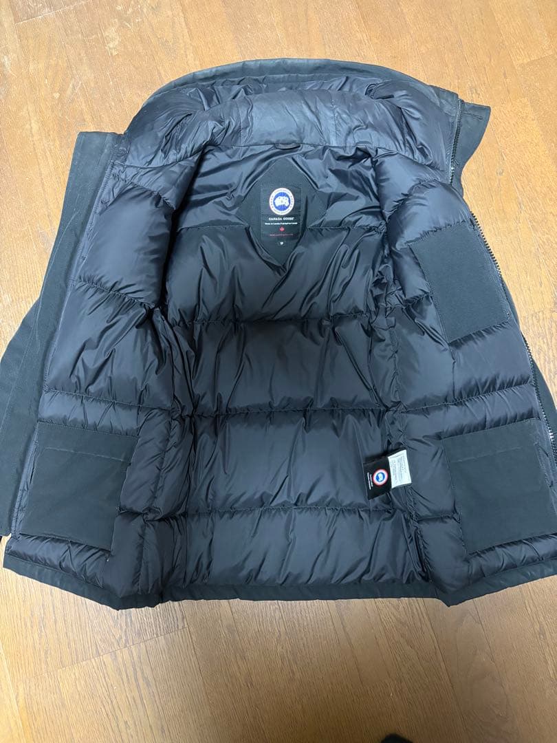 【週末限定価格】 カナダグース ダウンジャケット