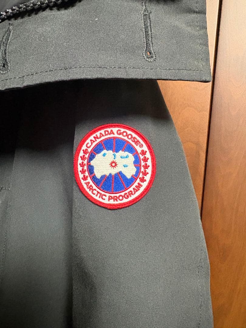 【週末限定価格】 カナダグース ダウンジャケット