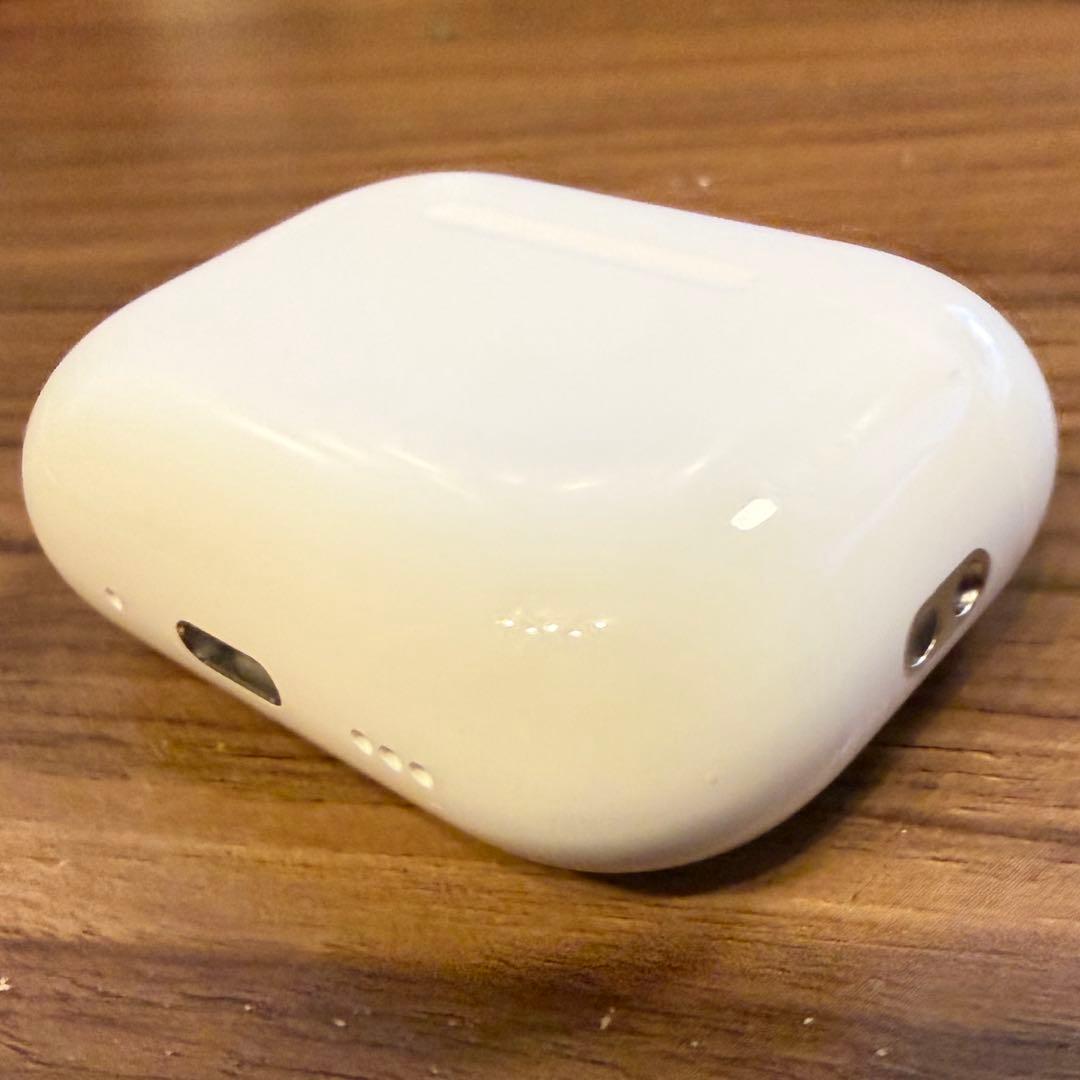 第3世代 AirPodsPro3 本体ケースのみ 中古美品 apple