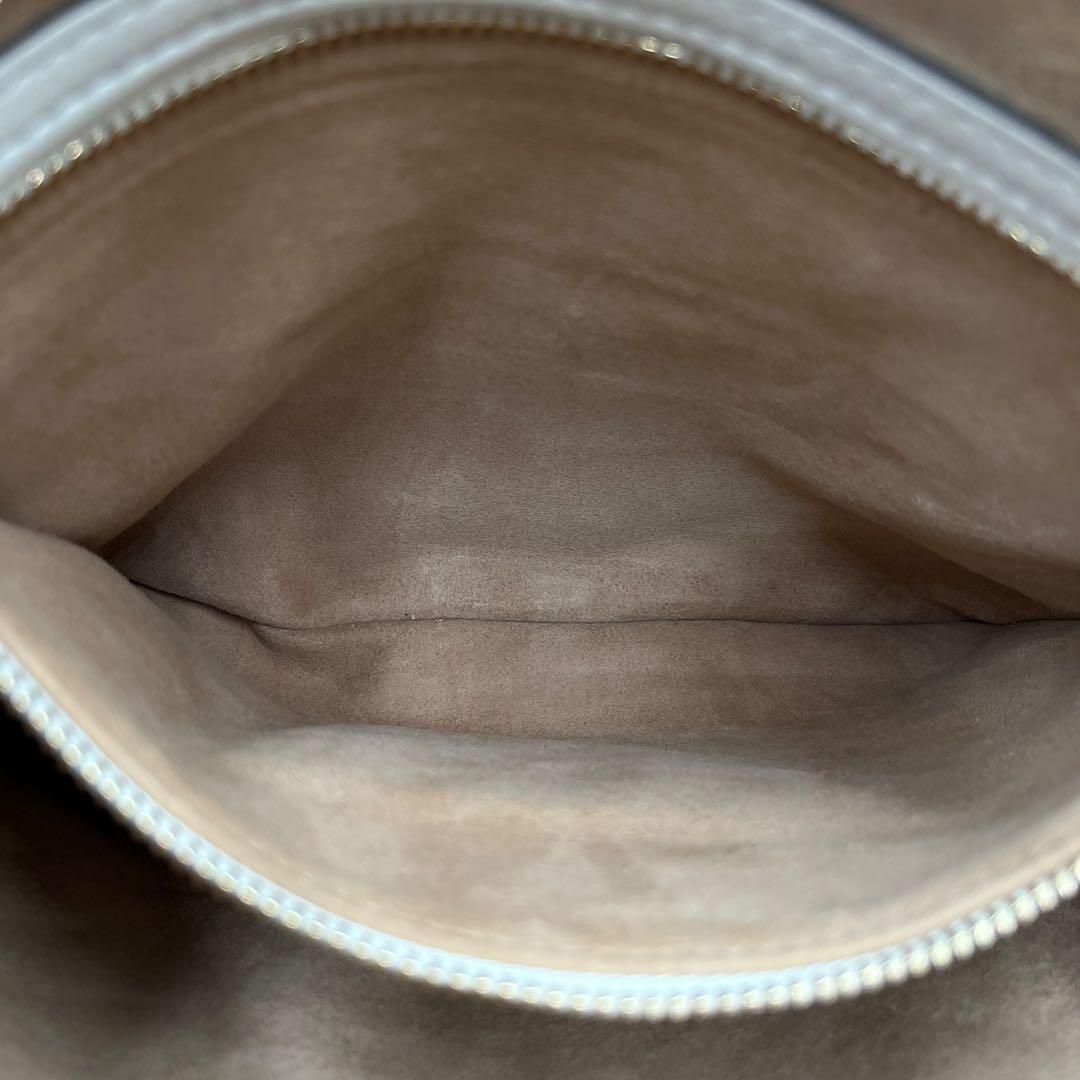 【美品】ANYA HINDMARCH アニヤハインドマーチ　クラッチバッグ