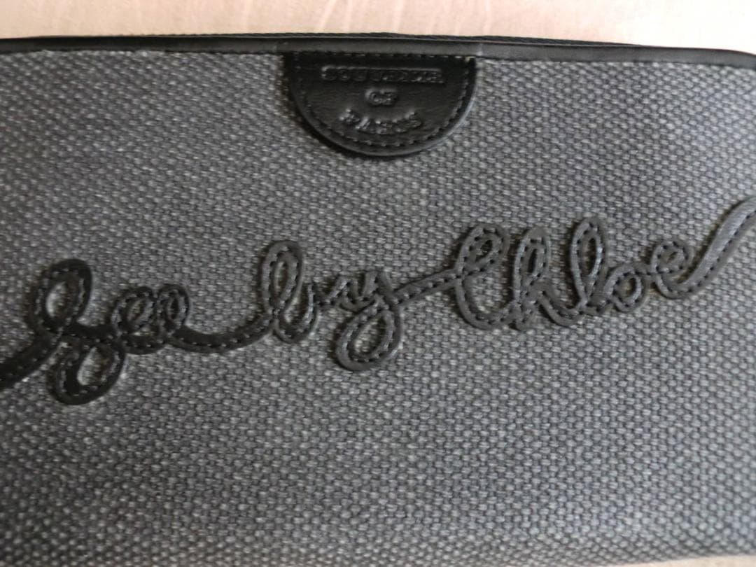 新品：CHLOEのラウンドファスナー長財布