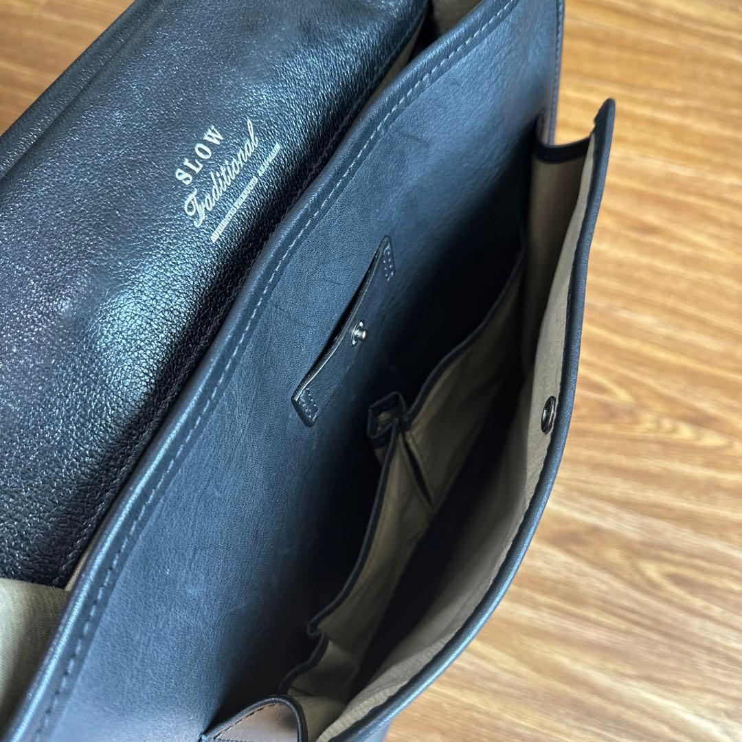 バッグ SLOW Bono - Flap Rucksack - BLACK