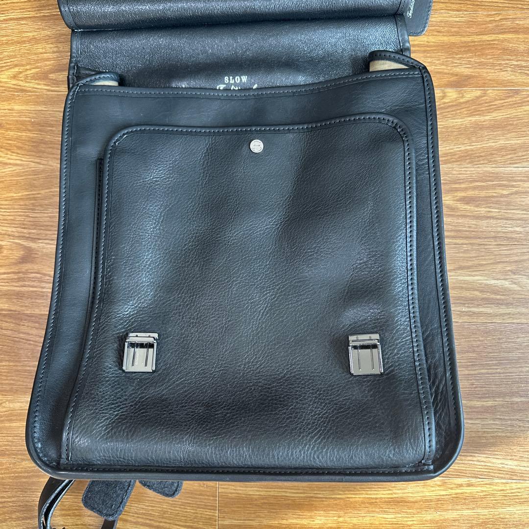 バッグ SLOW Bono - Flap Rucksack - BLACK