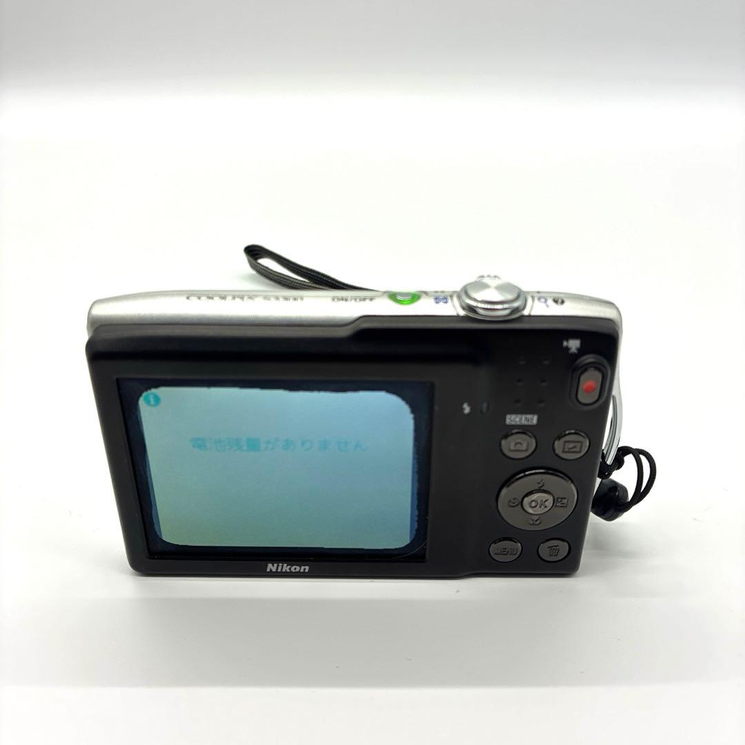 Nikon デジタルカメラ COOLPIX S3300 クリスタルシルバー