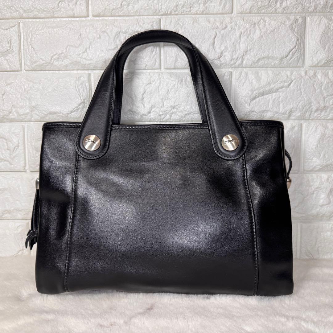 美品 LONGCHAMP 黒 レザーハンドバッグ シルバーボタン
