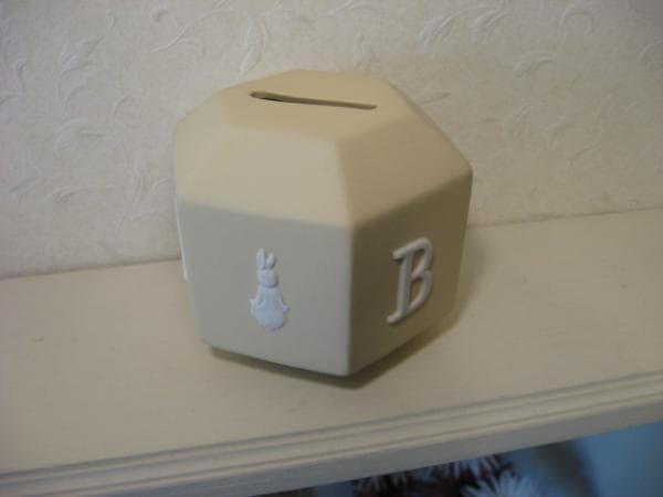 ピーターラビット ジャスパーの貯金箱 プリムローズ（薄い黄色）