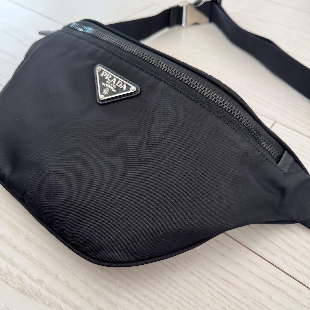 【美品！】PRADA リナイロン ボディバッグ・ウエストポーチ　2VL033