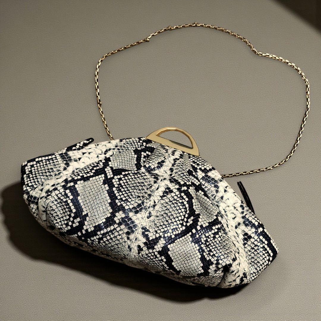 eclatant様未使用 THE VOLON パイソン柄クラッチバッグ
