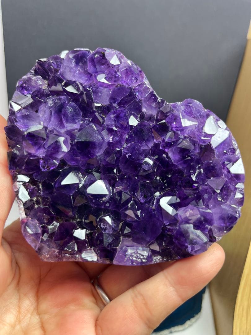 高品質　帝王紫　アメジストクラスター　ハート　台座付き⭐️2061