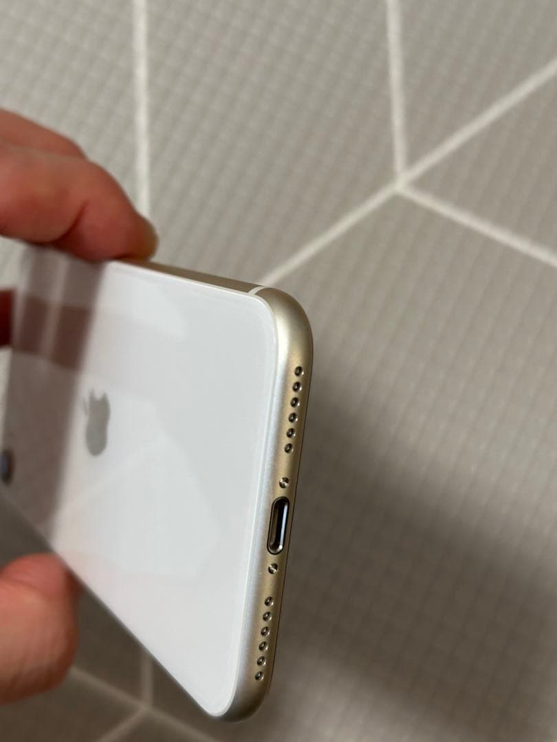 〈開封済未使用〉iPhoneSE 第3世代 64GB SIMフリー