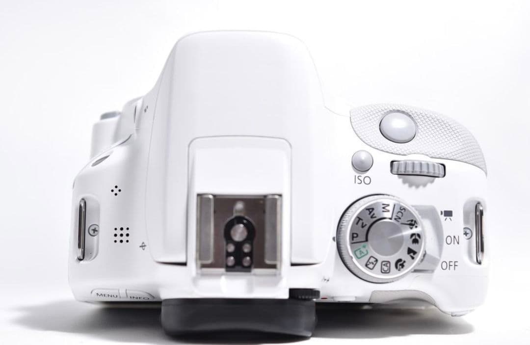 2月2日限定♪【希少ホワイト】Canon EOS Kiss X7