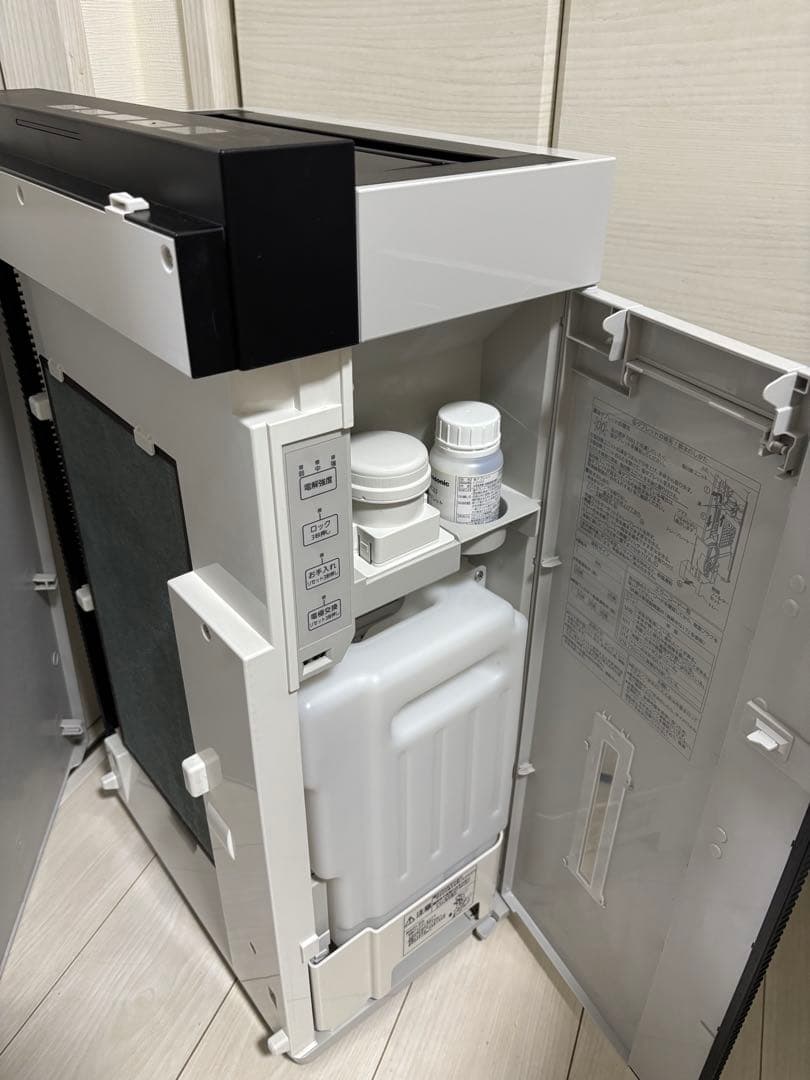 nk. パナソニック空間除菌脱臭機加湿機能付きジアイーノFMV4300美品