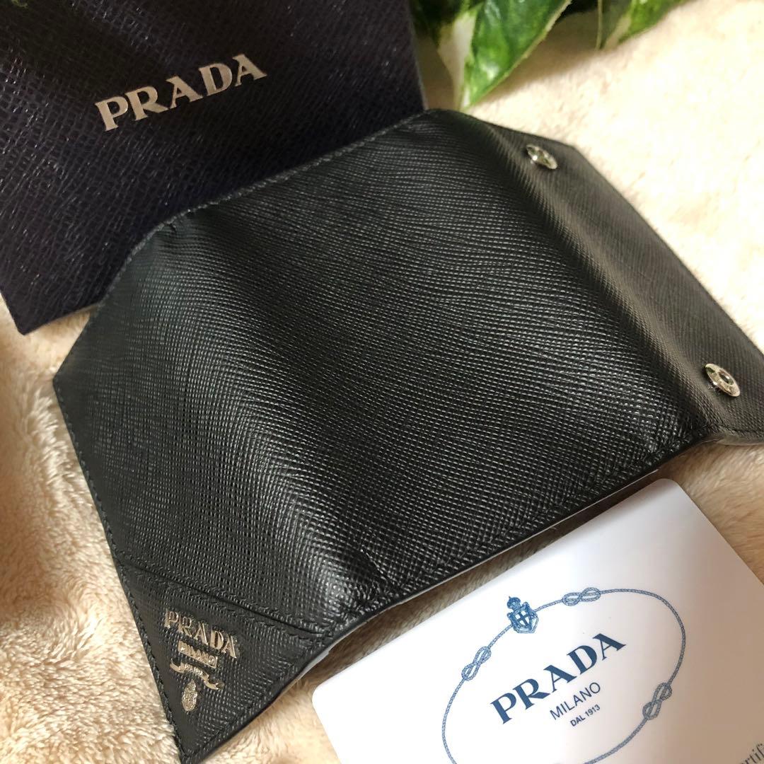 極美品　プラダ　キーケース　6連　サフィアーノレザー　ブラック　黒　箱付き