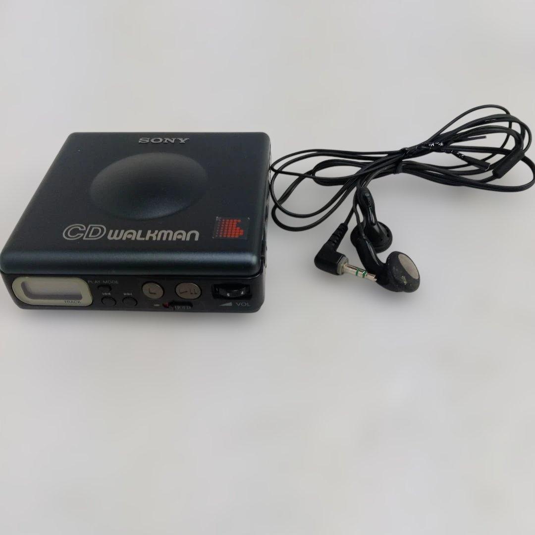希少 現状品 SONY CDウォークマン D-82 8cm CD