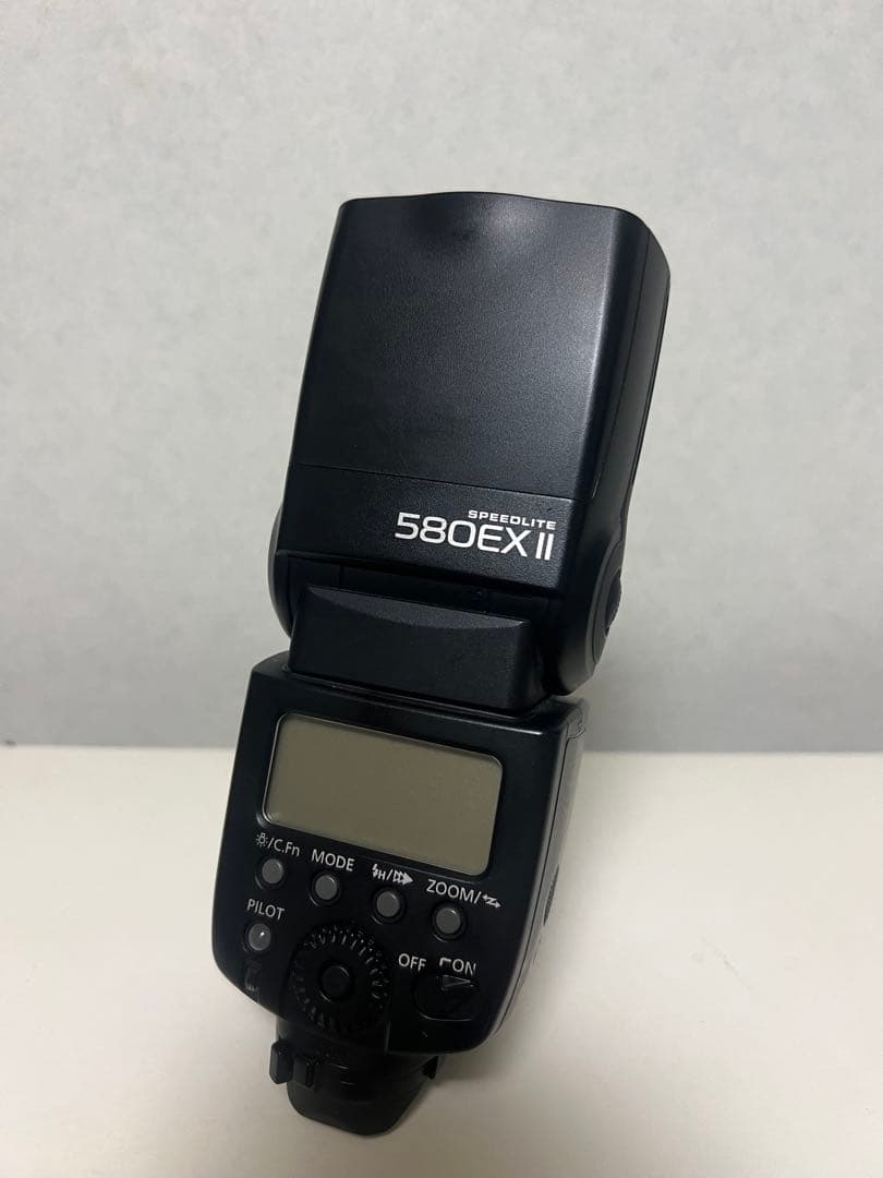 Canon EOS 5D Mark IV ボディ/ 望遠レンズ / ストロボ