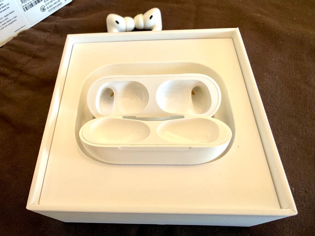 AirPods Pro（ワイヤレス充電ケース付き）正規品・箱/付属品あり