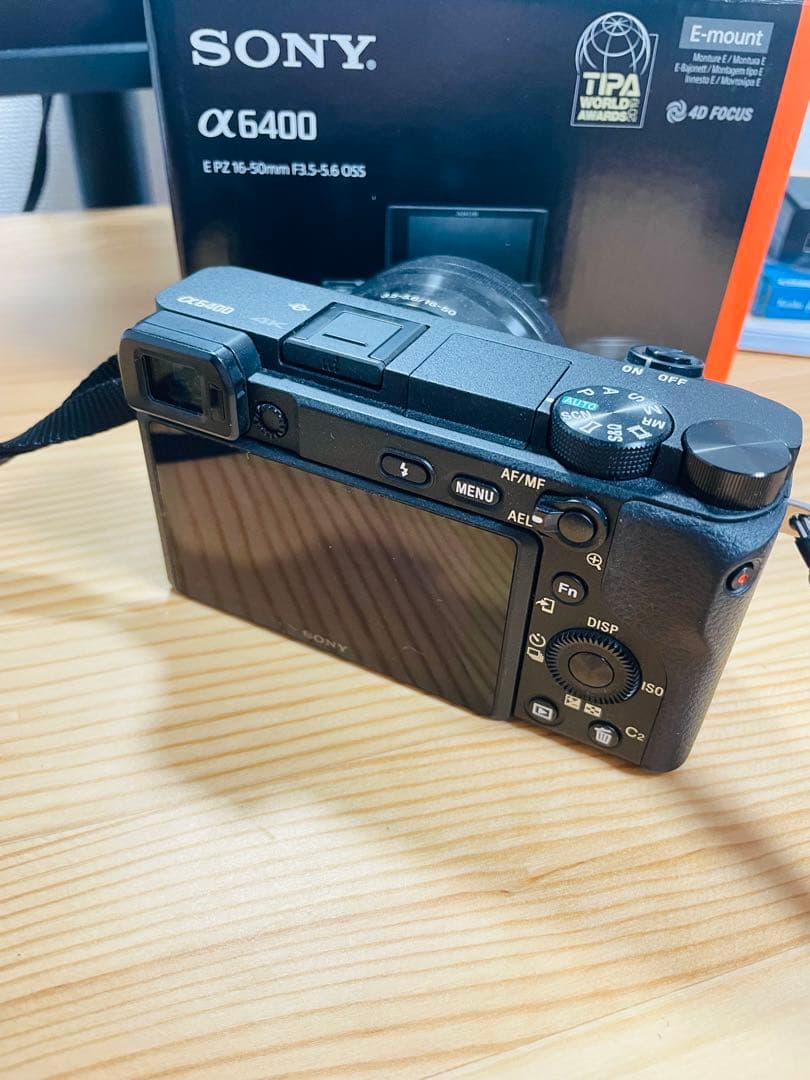 SONY α 6400 パワーズームレンズキット (16-50mm)
