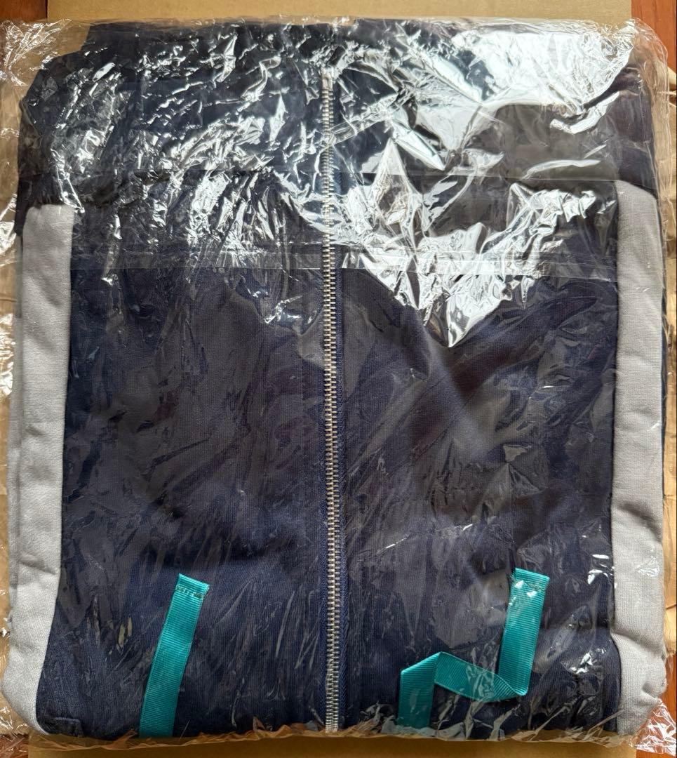 リコリス・リコイル Favorit 井上たきなモチーフ ユニセックスパーカー