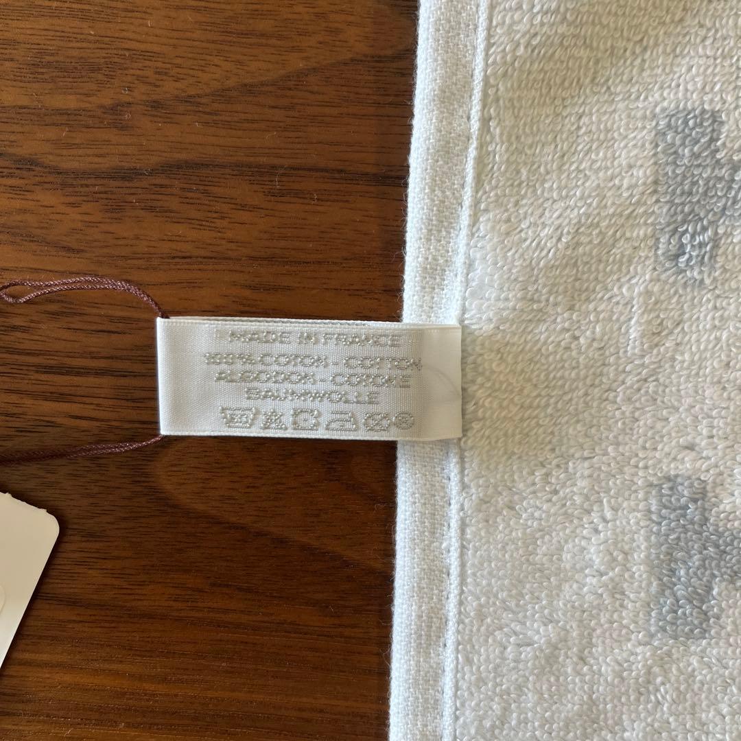 【新品未使用】 エルメス アヴァロン タオルハンカチ HERMES 箱　袋付き