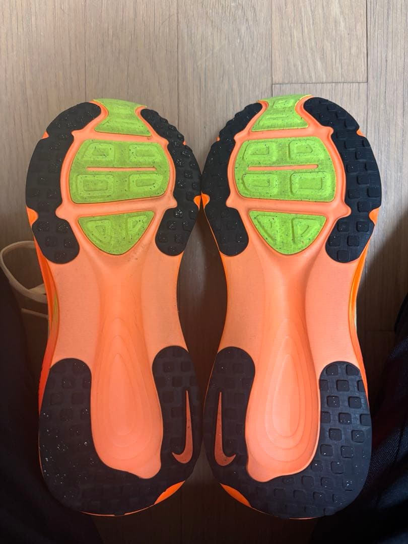 NIKE ズーム　ボメロ18