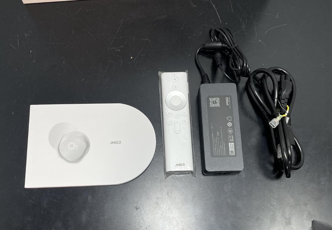 Y☆876　JMGO 超短焦点プロジェクター O1 J78-4D0