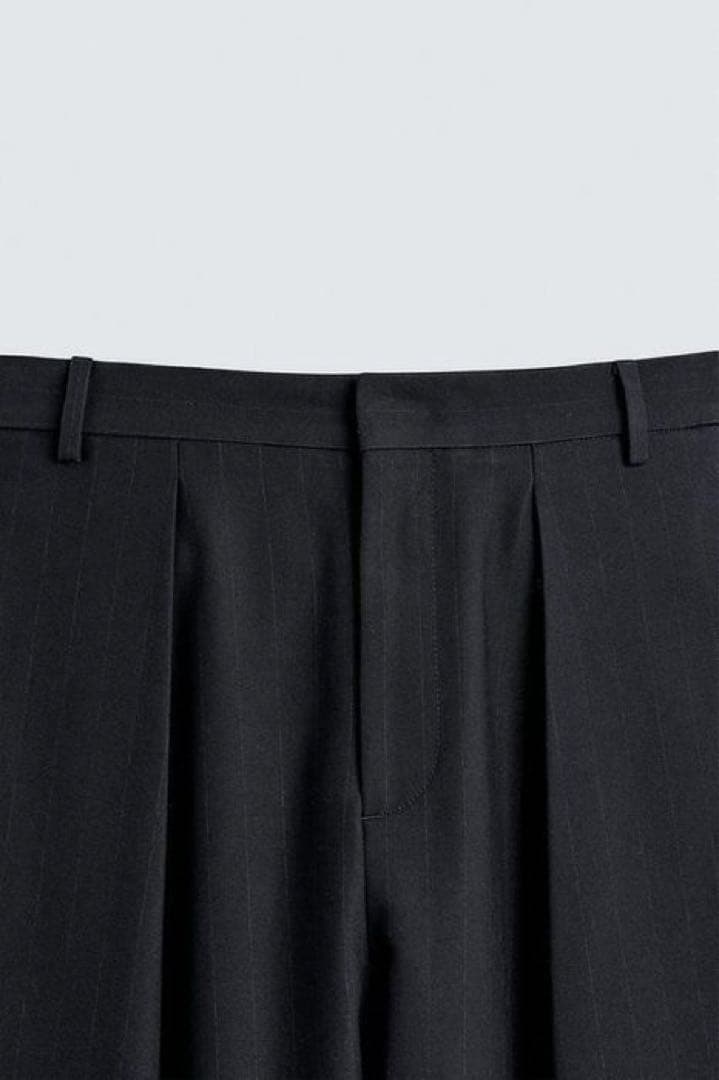 【完売品】ZARAピンストライプ柄プリーツパンツ 38