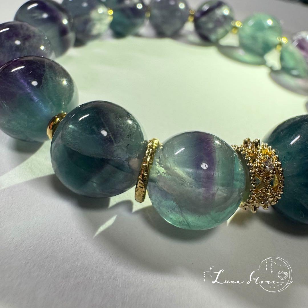 【ブルーフェザーインフローライト】透明感あふれる青の羽模様 天然石 ブレスレット