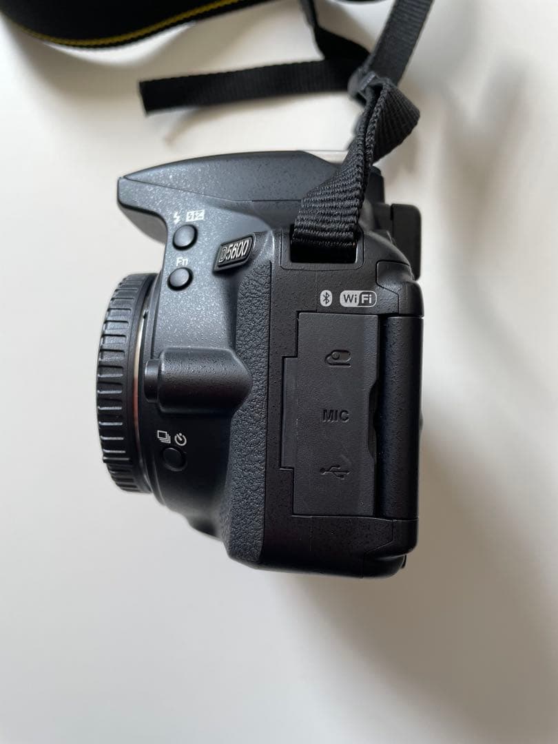 Nikon D5600 一眼レフカメラ