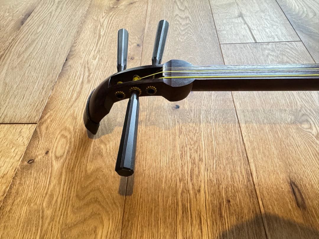 三味線本体 木製 3弦 金糸装飾