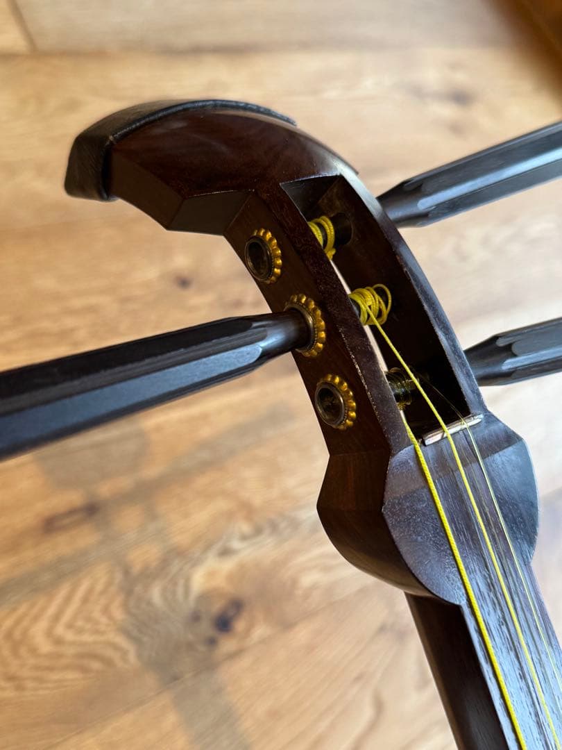 三味線本体 木製 3弦 金糸装飾