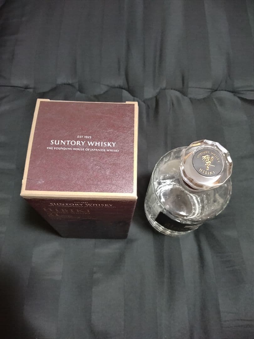 サントリー 響21年 空き瓶 未洗浄 化粧箱付き