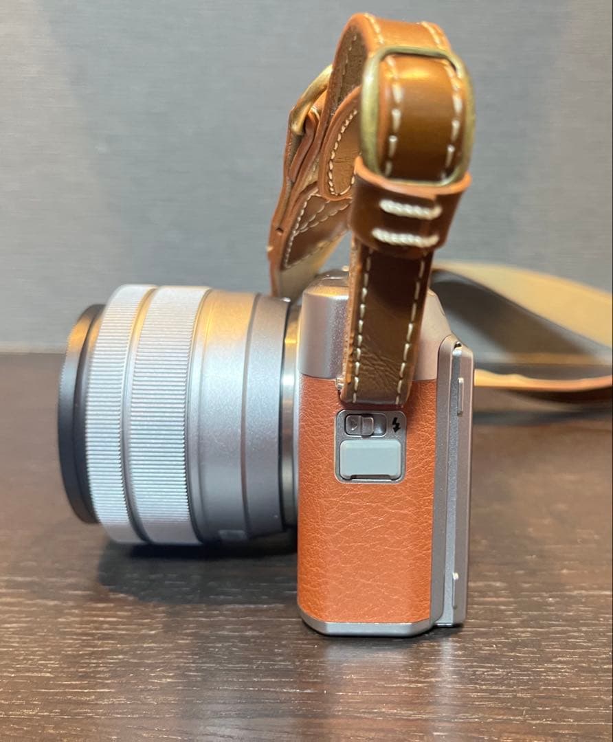 Fujifilm X-A5 レンズキット おまけ付(レンズキャップ無)