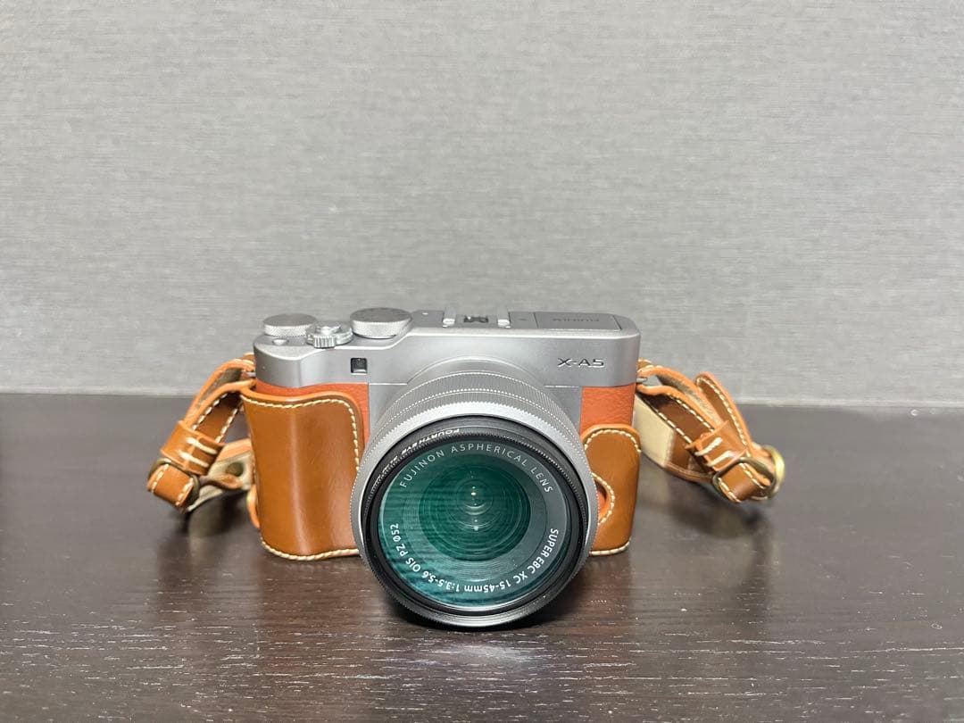 Fujifilm X-A5 レンズキット おまけ付(レンズキャップ無)