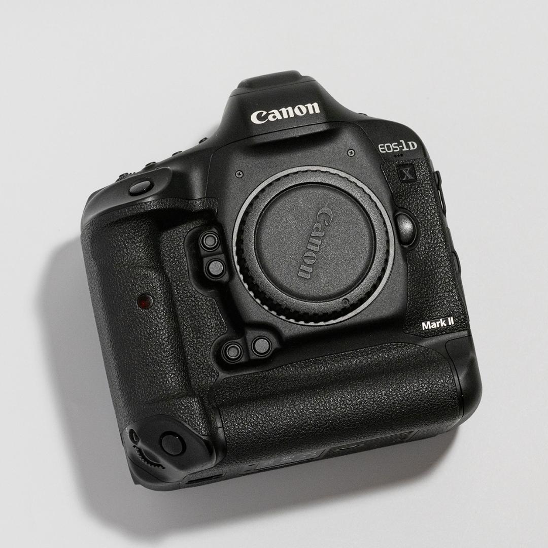 Canon EOS 1DX Mark II バッテリーx2、CFカード付属