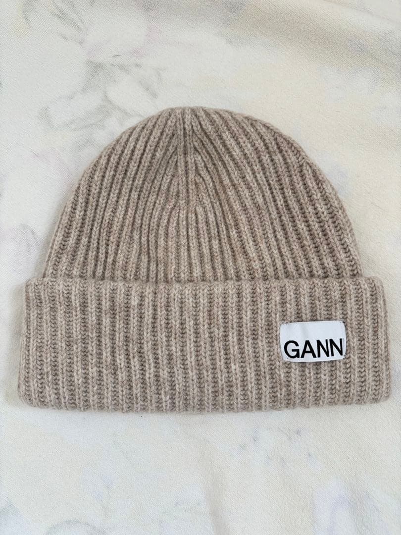 【正規品】GANNI ガニー　ビーニー　ニット帽　ベージュ　新品未使用タグ付き