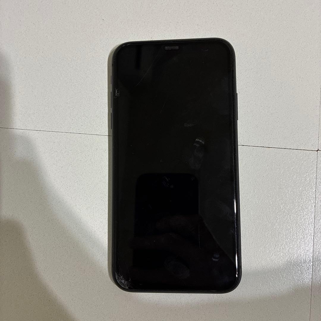 iPhone11バッテリー72％SIMフリー64GBホワイト