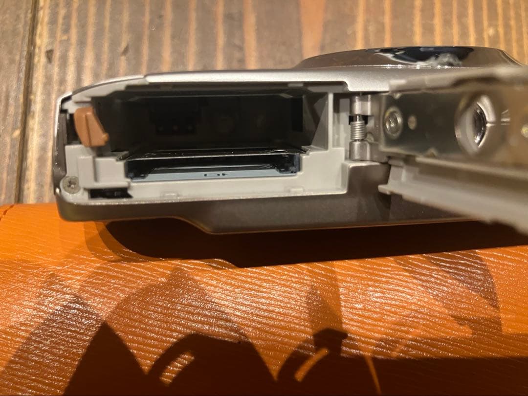 Canon IXY DIGITAL 830IS　コンパクトデジタルカメラ