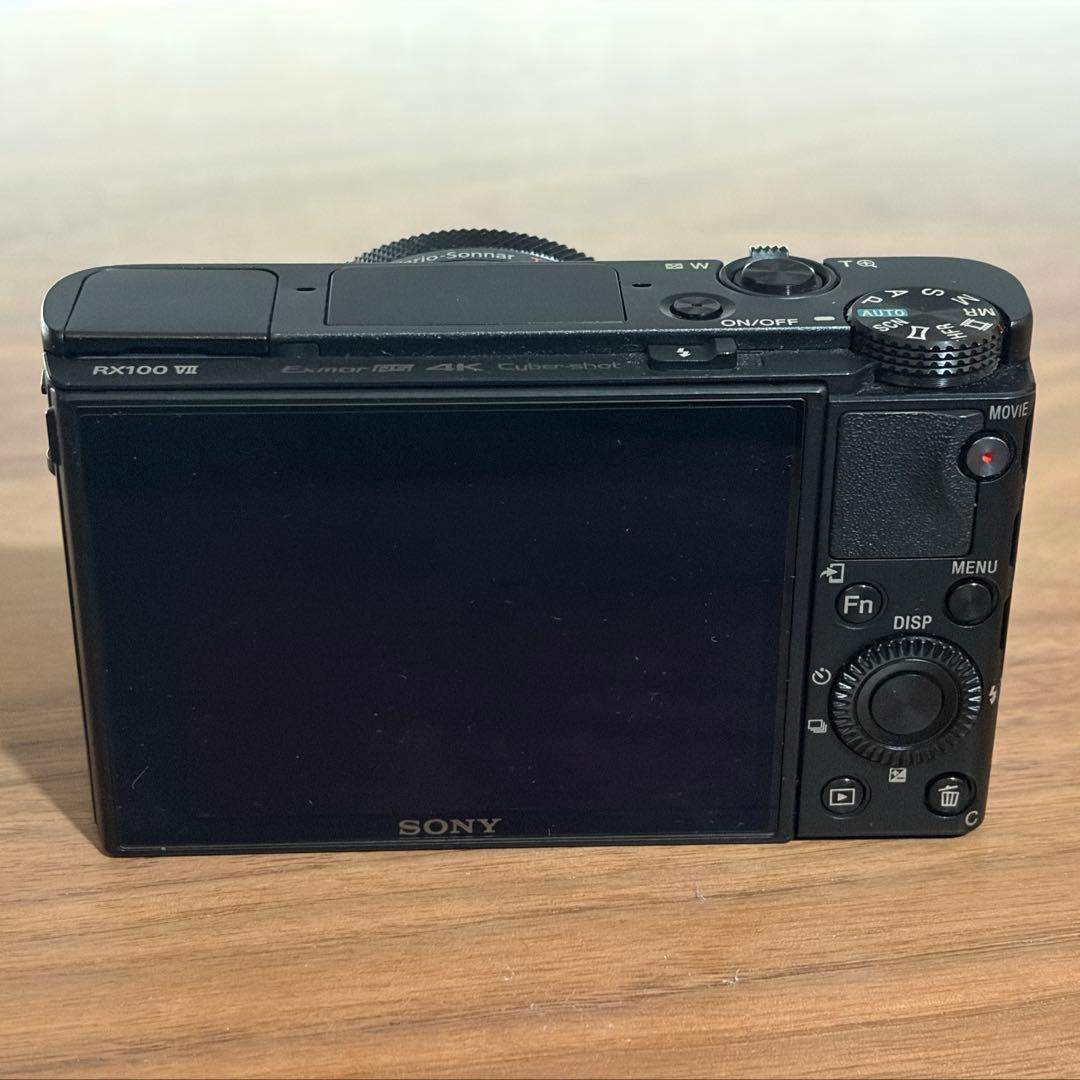 SONY サイバーショット DSC-RX100M7