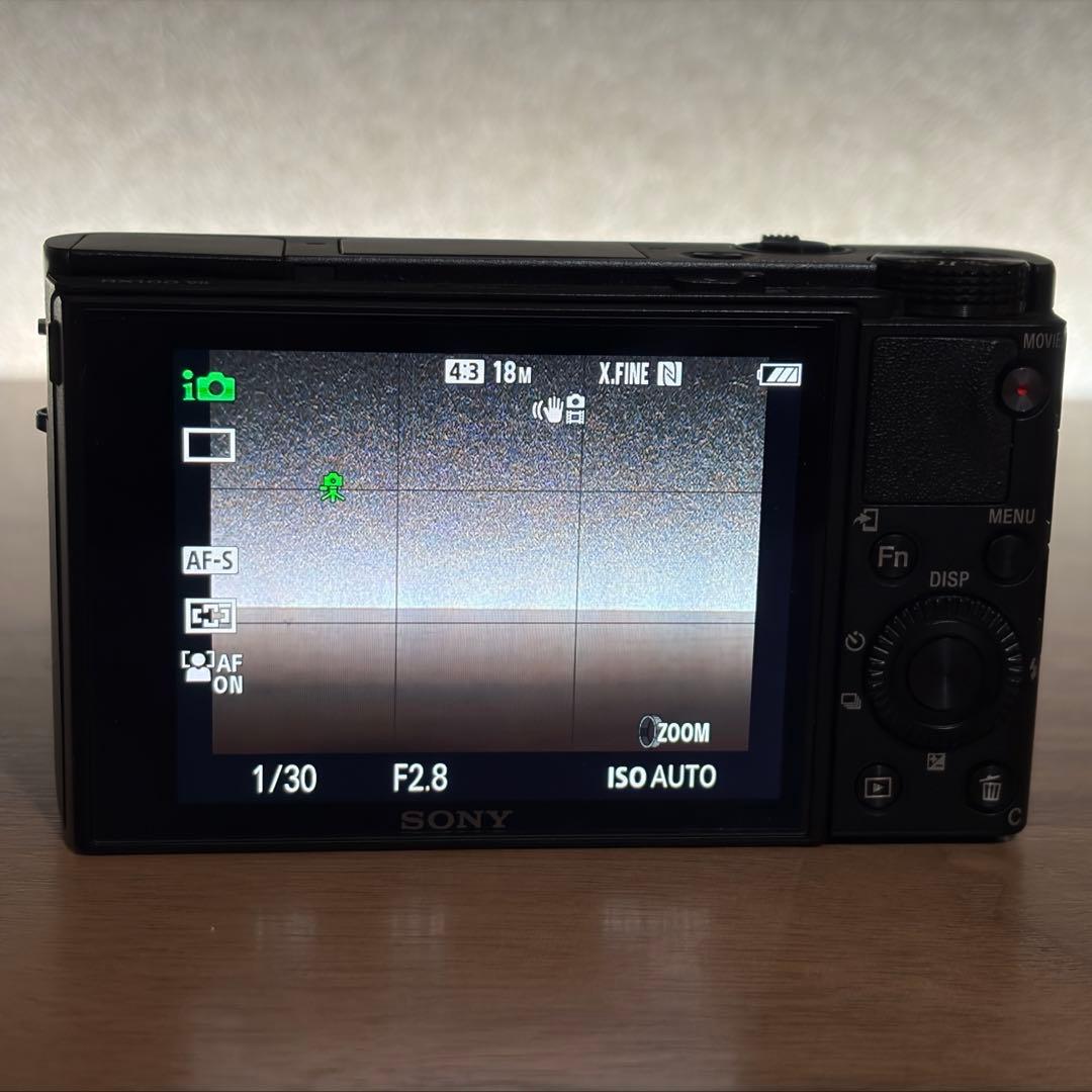 SONY サイバーショット DSC-RX100M7