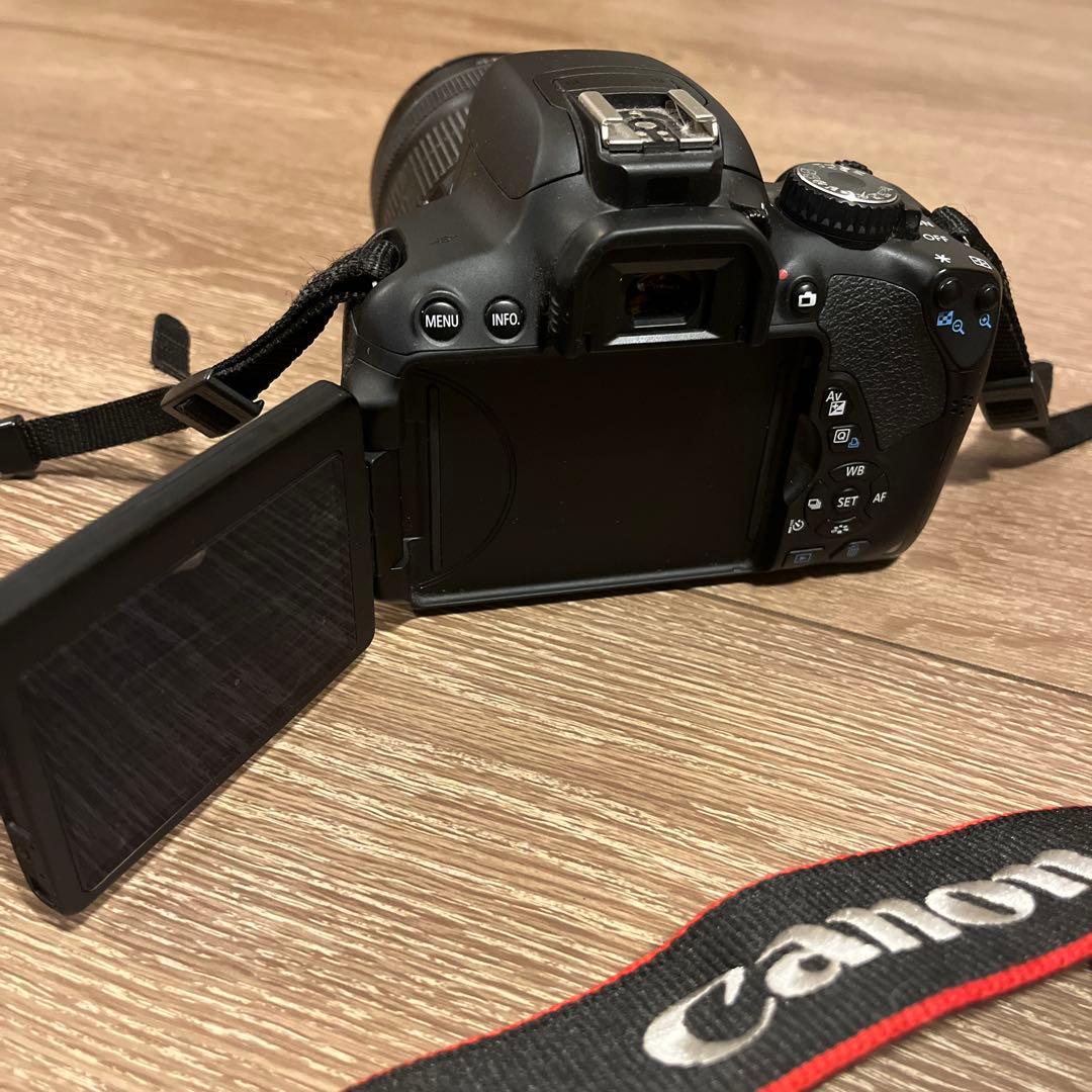 Canon EOS Kiss X6iデジタル一眼レフカメラ