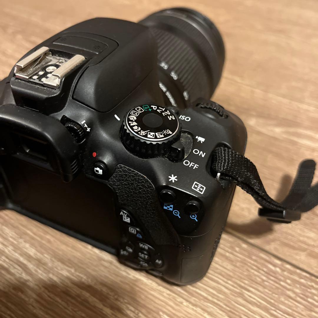 Canon EOS Kiss X6iデジタル一眼レフカメラ