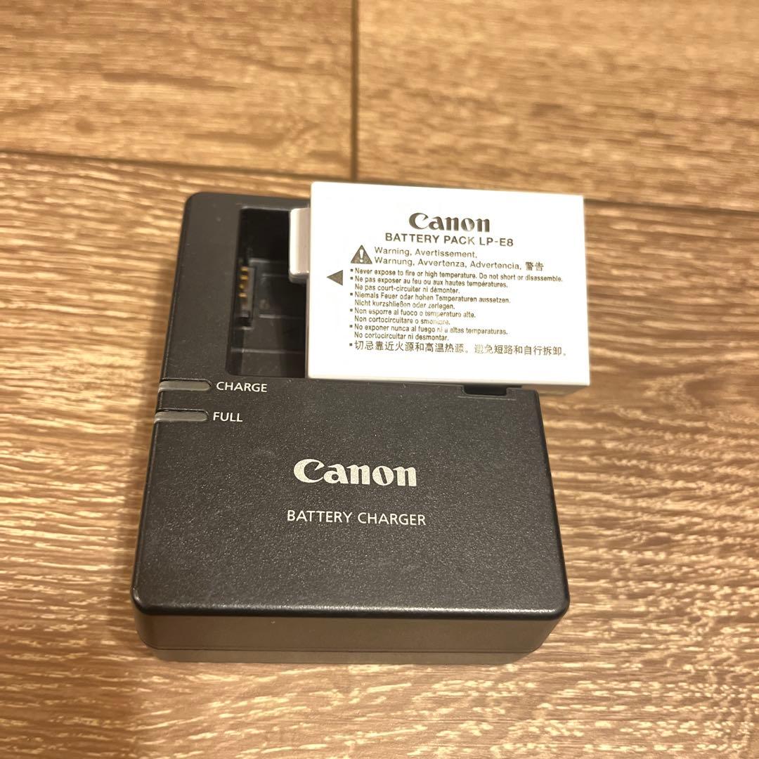 Canon EOS Kiss X6iデジタル一眼レフカメラ