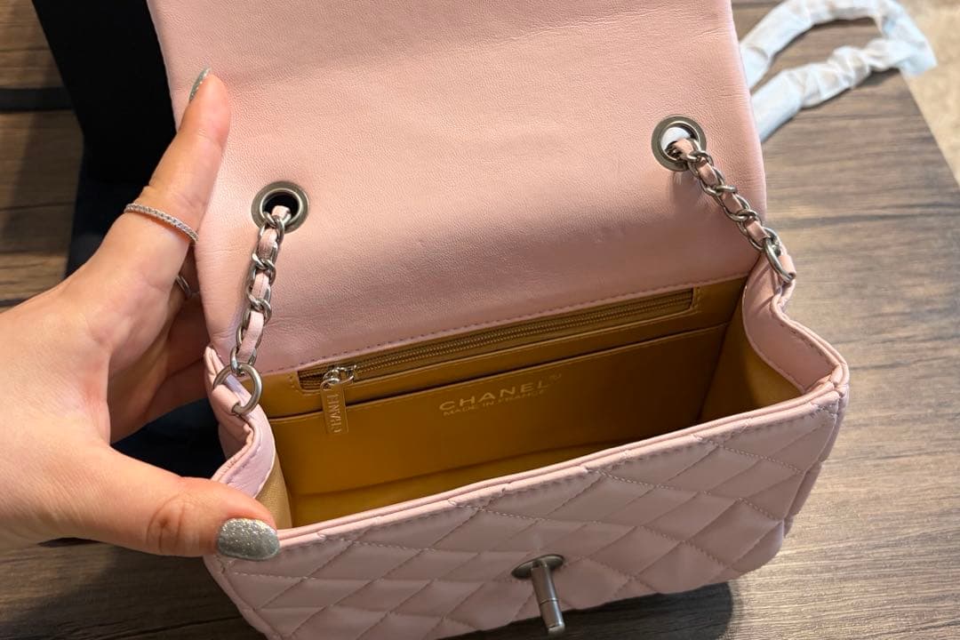 CHANEL ピンク キルティング ショルダーバッグ ノベルティー