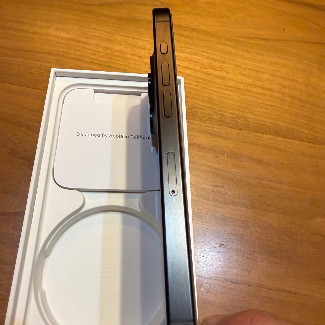 【美品】iPhone15Pro