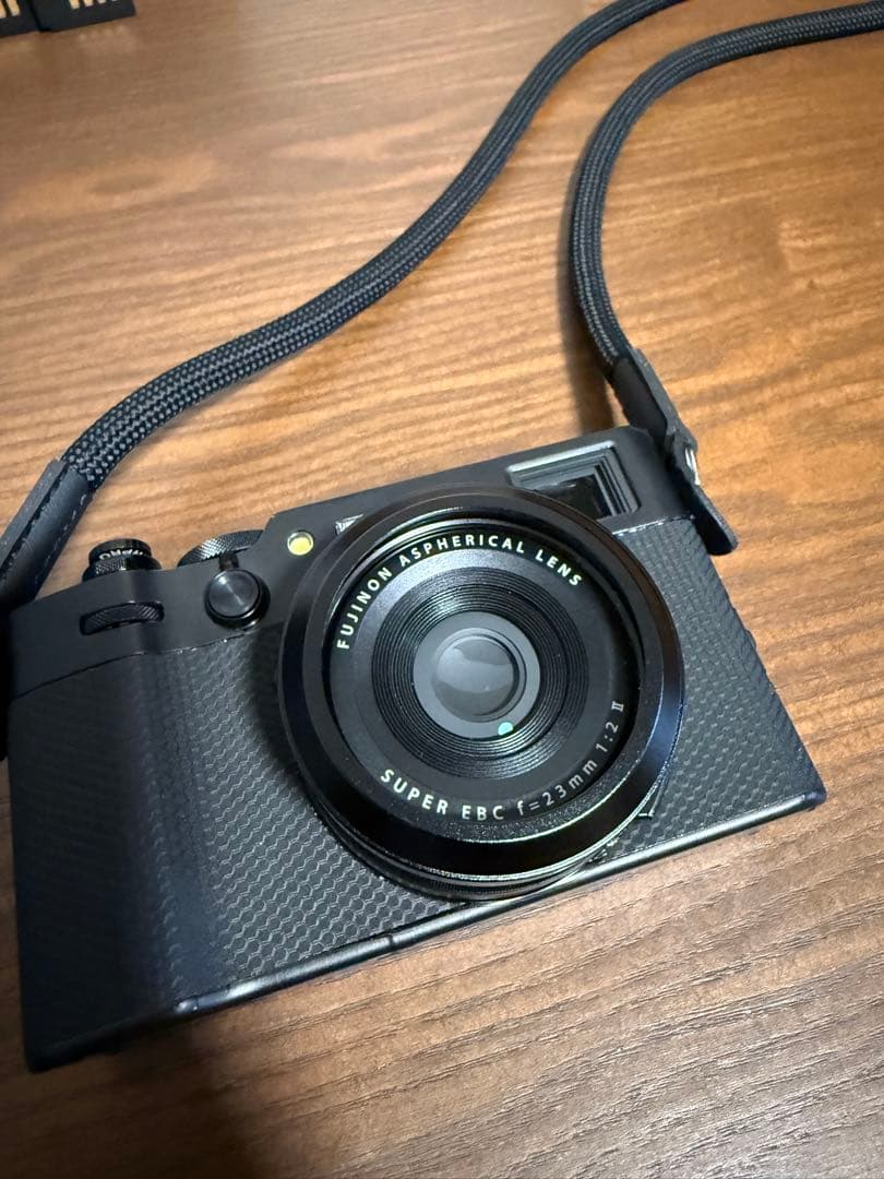 【最終値下】FUJI X100Ⅵブラック（スキンフィルム貼付済）その他オプション