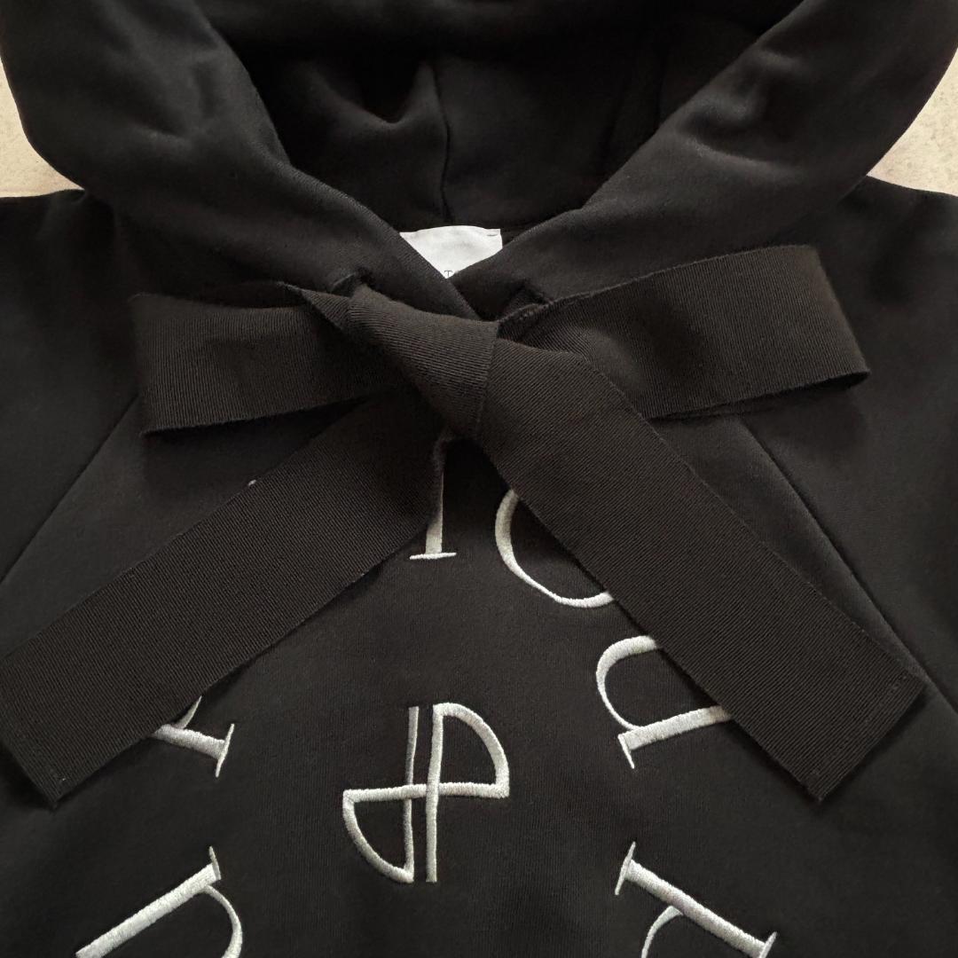 【超人気】PATOUパトゥ/パーカー/刺繍ロゴ/ロングドローストリング/黒/M