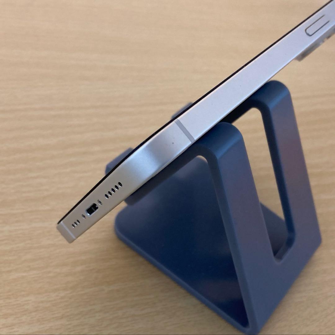 美品 iPhone13 ホワイト 128GB 新品画面・大容量バッテリー100%