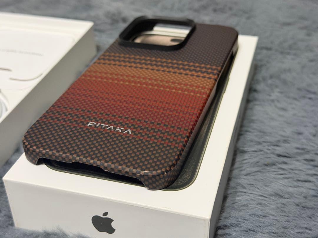 【美品】Apple iPhone 15 Pro ナチュラルチタニウム　512GB